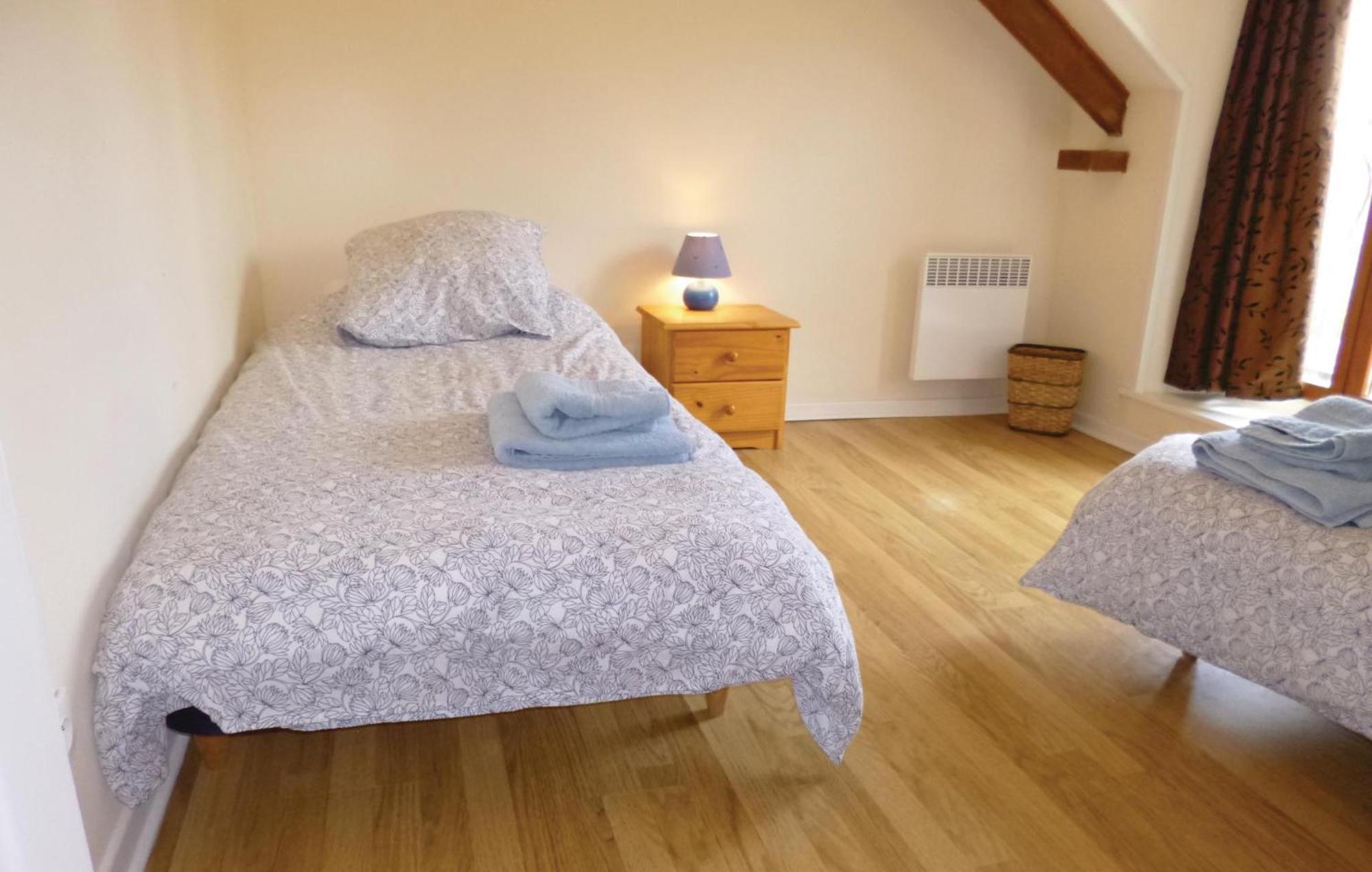 3 Bedroom Cozy Home In Brucheville Carentan-les-Marais Exterior photo